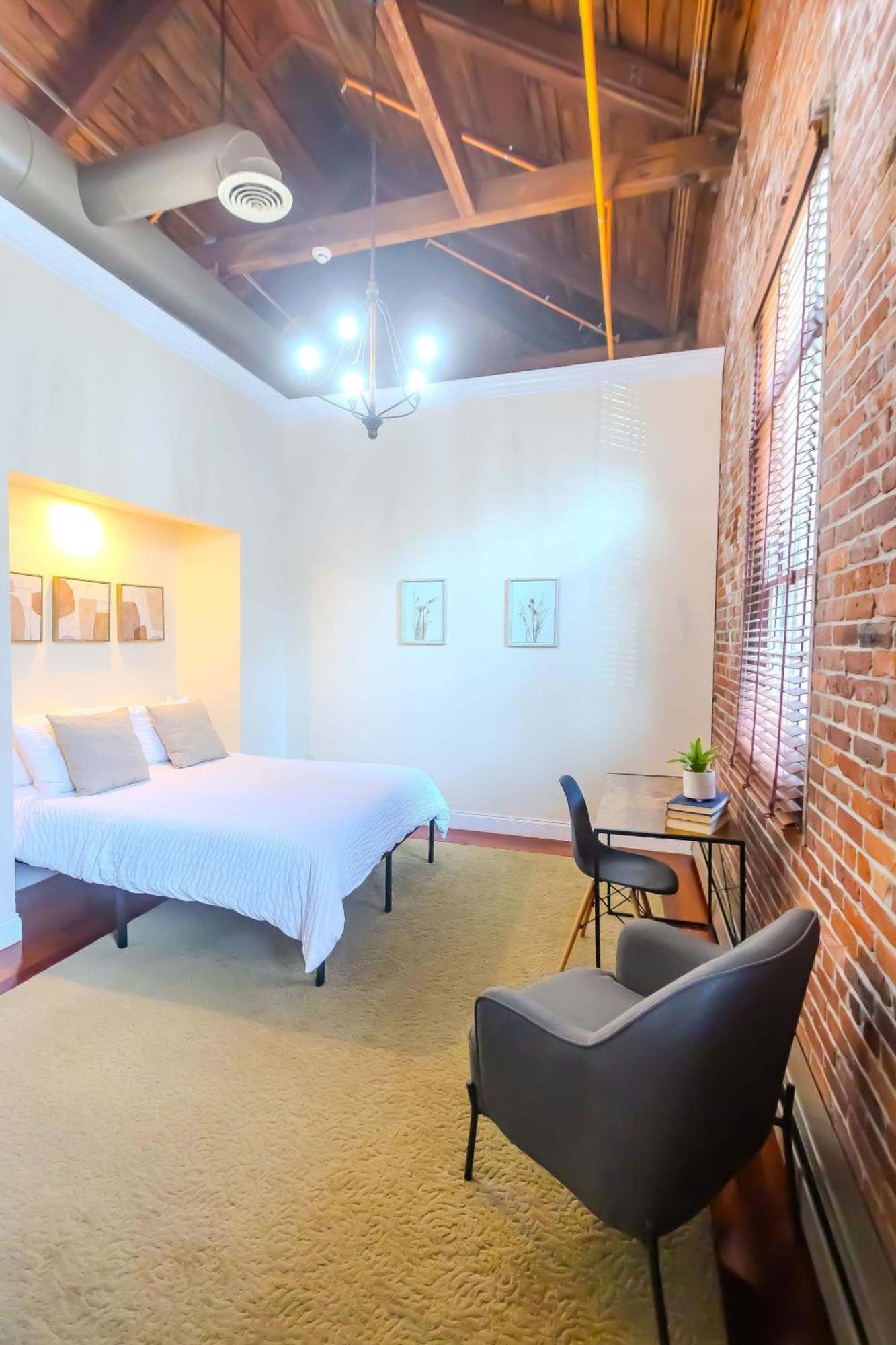 Jennifer'S Riverfront Foundry Apartment Downtown Провиденс Экстерьер фото