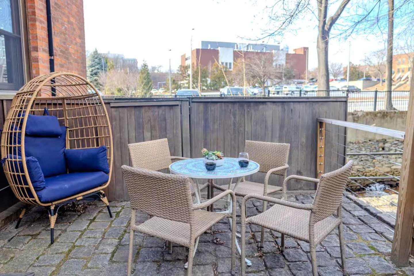 Jennifer'S Riverfront Foundry Apartment Downtown Провиденс Экстерьер фото