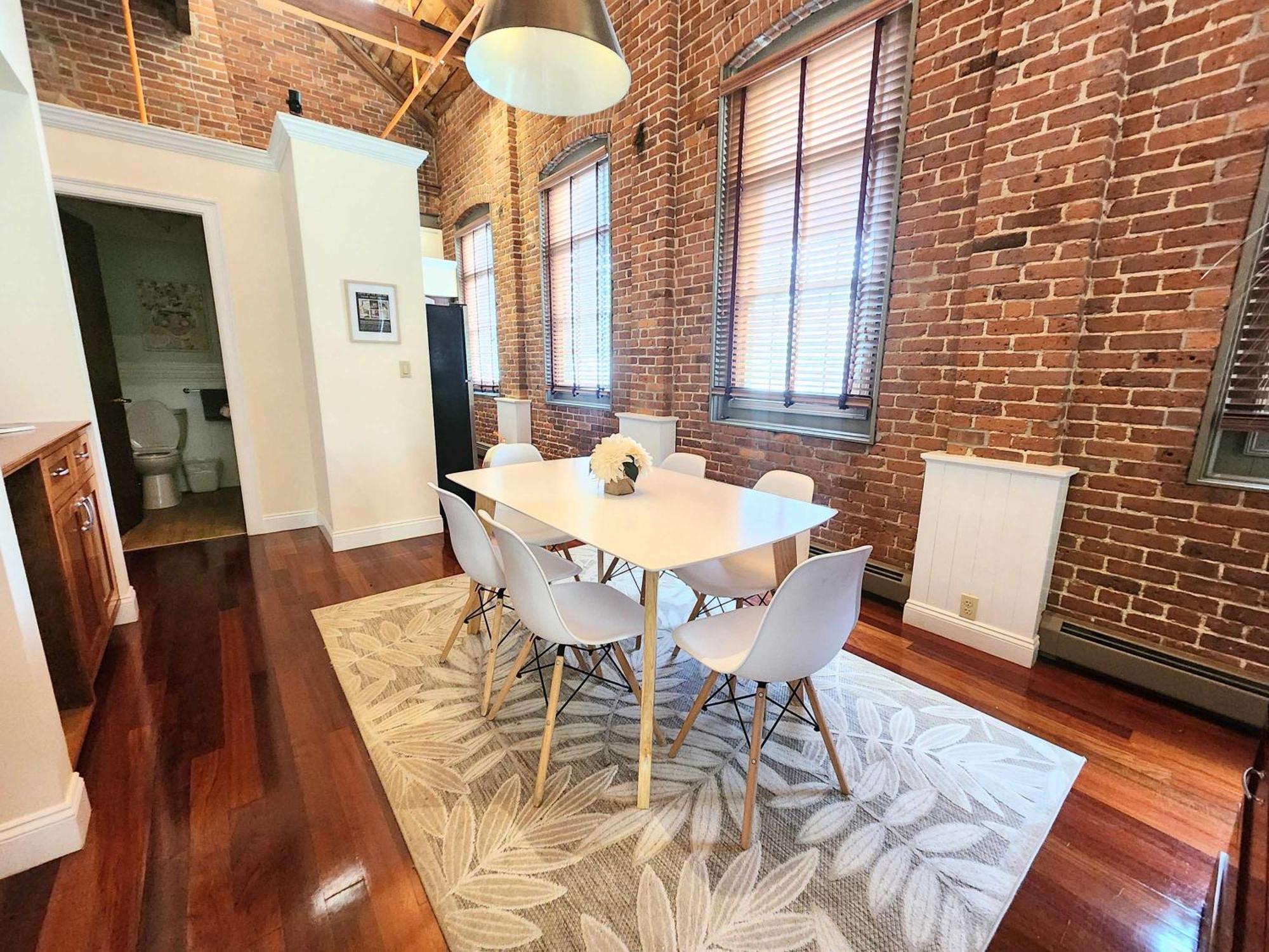 Jennifer'S Riverfront Foundry Apartment Downtown Провиденс Экстерьер фото